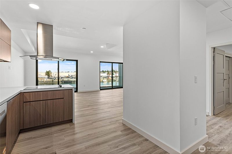 5th image of 1019 Granary Avenue #304