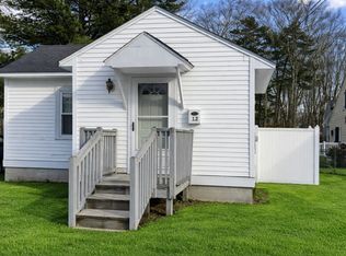 12 Pine Ln, Old Orchard Beach, ME 04064