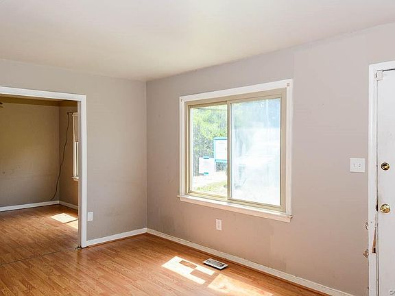 5th image of 601 Pleasants Ln