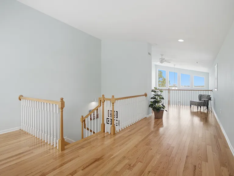 302 E Huron Ave — Photo 24
