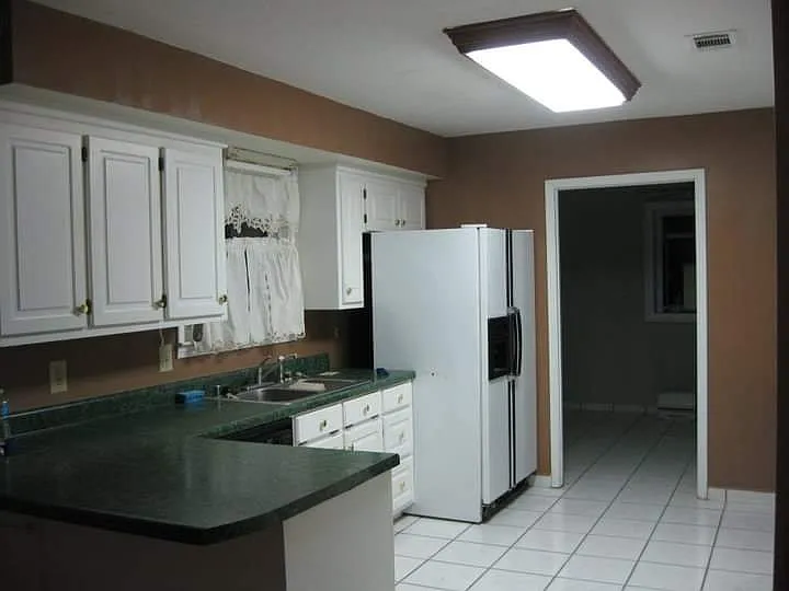 4394 Lyndy Dr photo 1