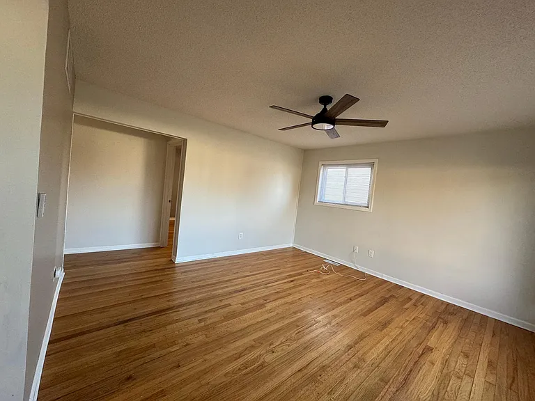 22516 Socia St — Photo 19