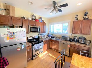 9 Victoria St #2A, Somerville, MA 02144