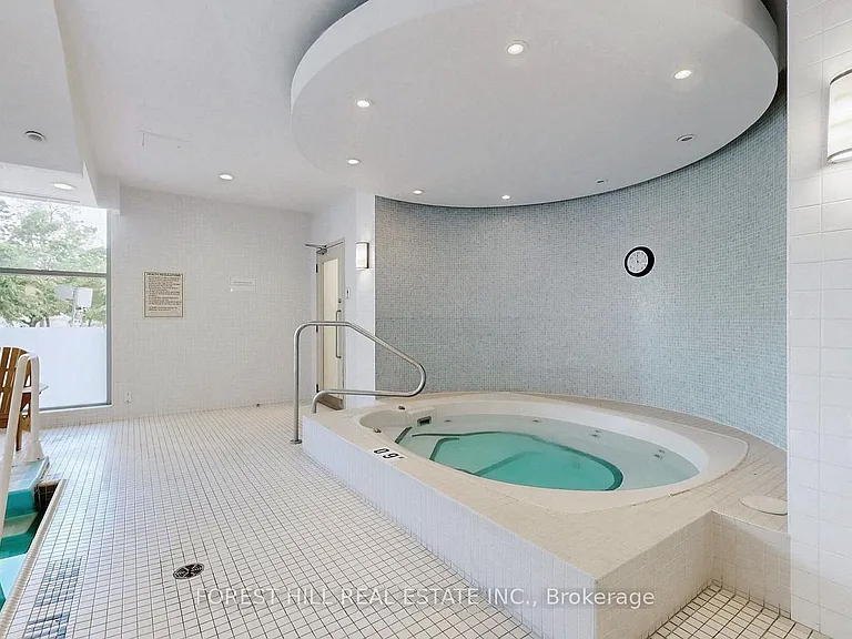 230 Queens Quay W #2816 — Photo 19