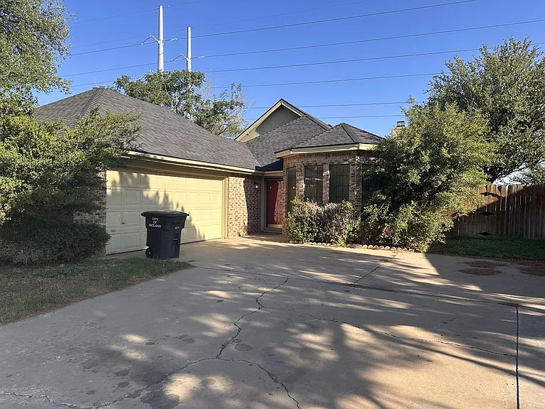 5310 Green Tree Blvd — Photo 1