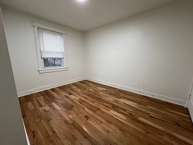 6730 Greenwood St — Photo 9