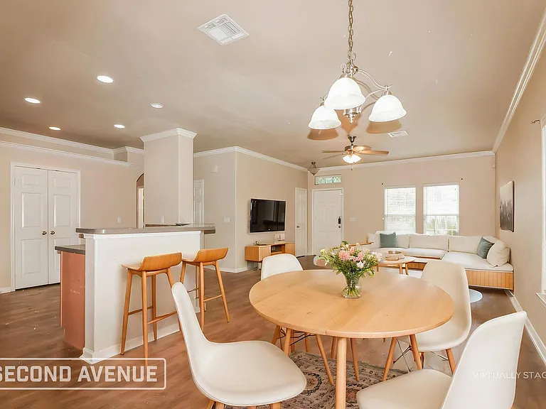 2525 Whirlwind St — Photo 3