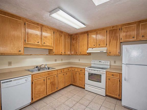 2nd image of 2145 Sand Dune Ct