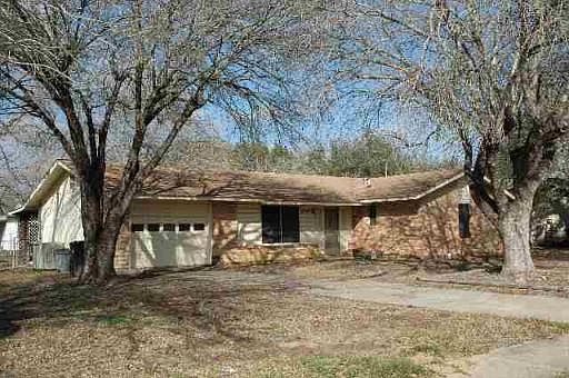 1st image of 1104 KATHLEEN DR