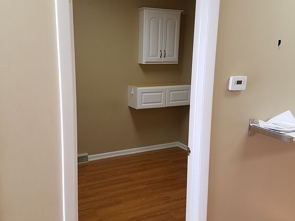 Room ~8'x10'