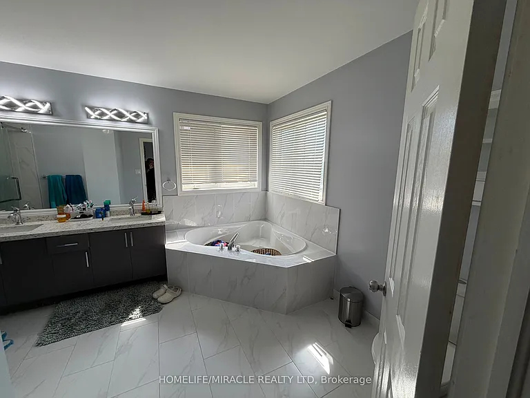 7549 Doverwood Dr — Photo 15