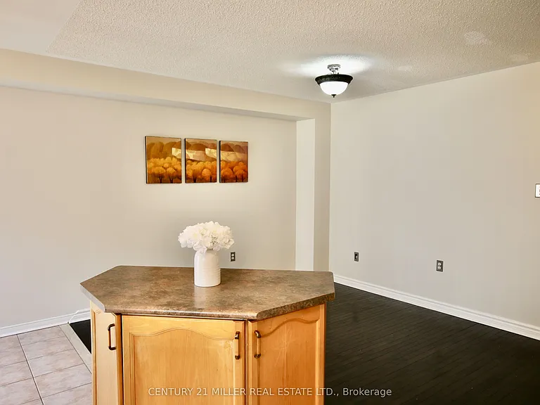 5530 Glen Erin Dr #140 — Photo 17
