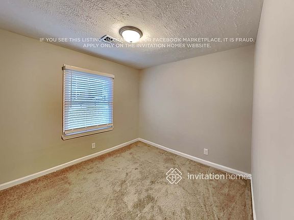 4th image of 300 Banberry Dr SE
