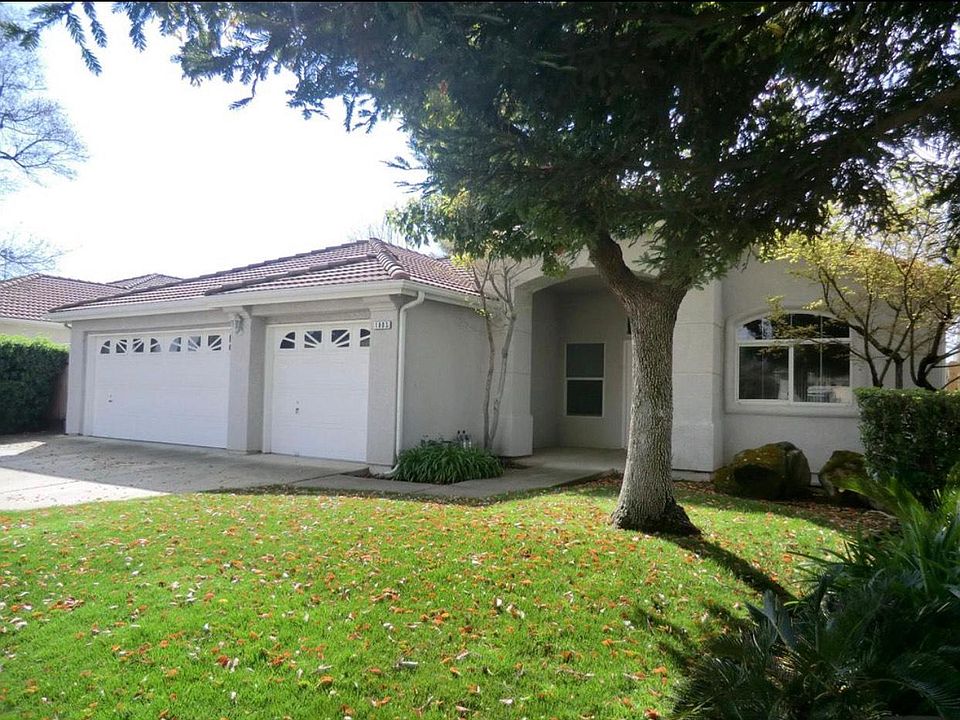 1st image of 1804 E Ticonderoga Dr