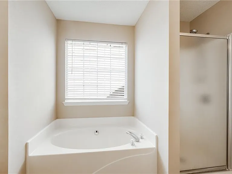 4209 Zephyrhills Dr NW — Photo 26