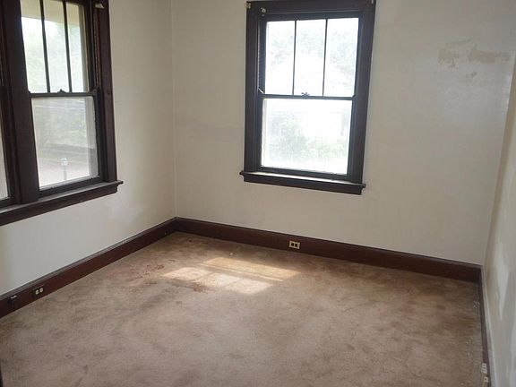 5th image of 1637 1st Ave