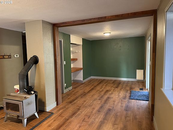 5th image of 3505 E 13th St