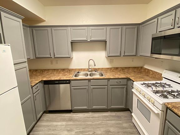 2nd image of 811 N Hayworth Ave APT 103