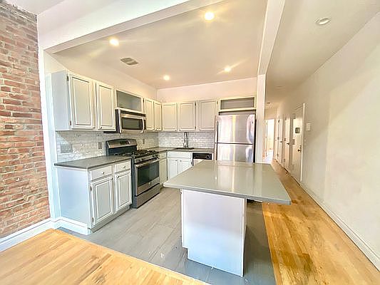 2nd image of 574 Atlantic Ave APT 4