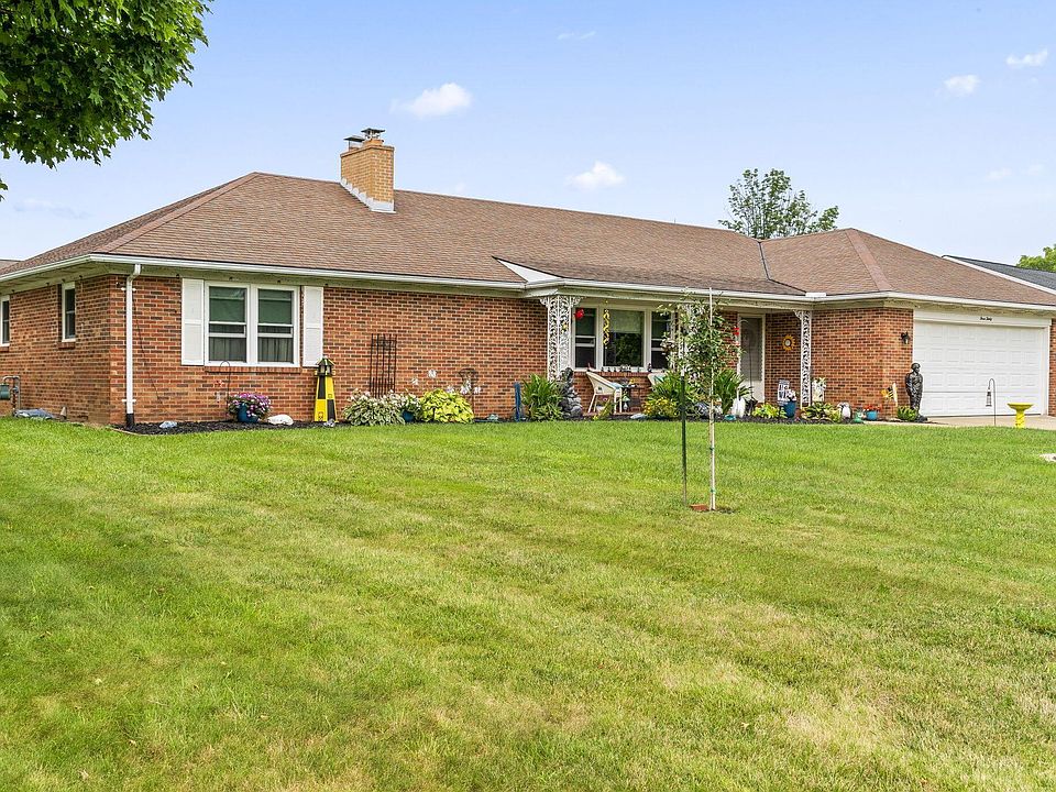 1st image of 330 Hessenauer Dr