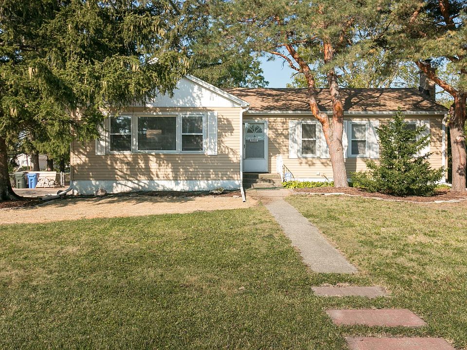 1st image of 9306 N Lincoln Ave