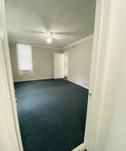 926 W Oak Ave — Photo 11
