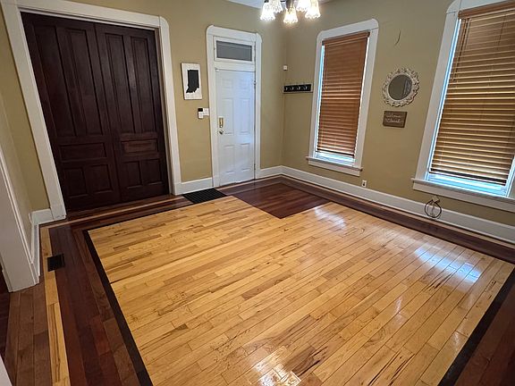 5th image of 2214 S Pennsylvania St #2