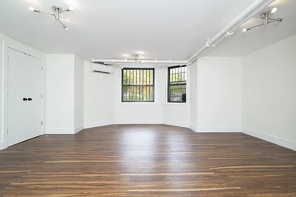 Rented by Ivey North LLC | media 11