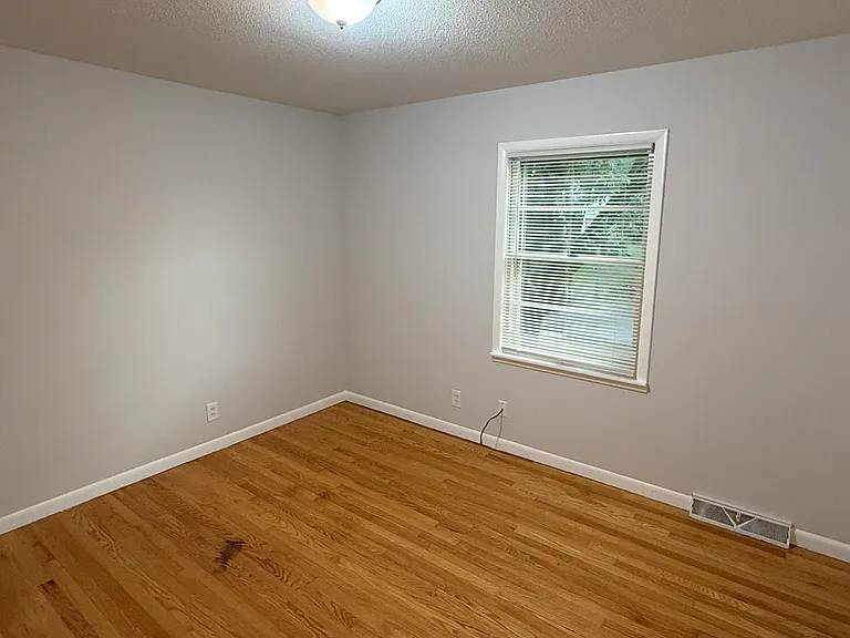 9021 Craigmont Rd SW — Photo 8