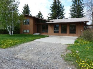 718 Hooper St, Big Timber, MT 59011