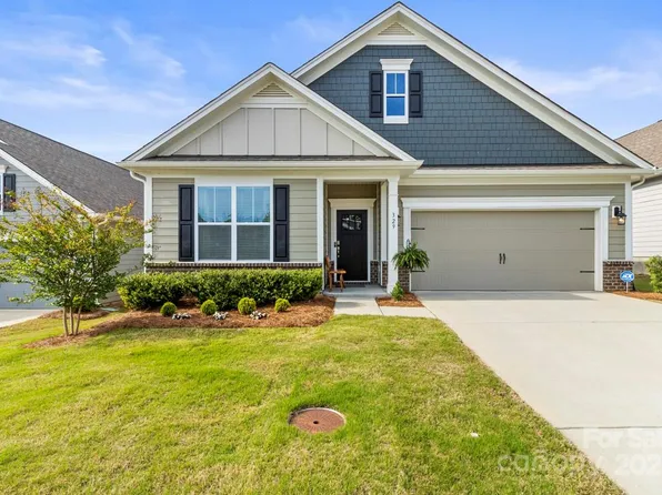 329 Secretariat Dr, Iron Station, NC 28080