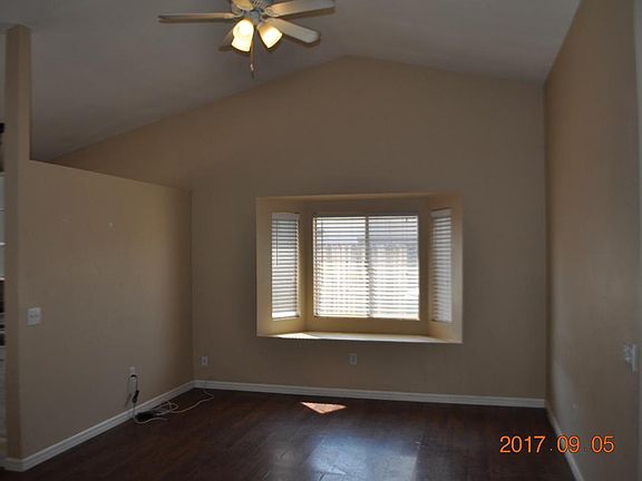 4th image of 3029 W Potter Dr