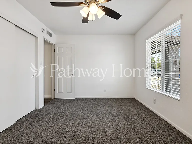 314 E Moore Ave — Photo 11