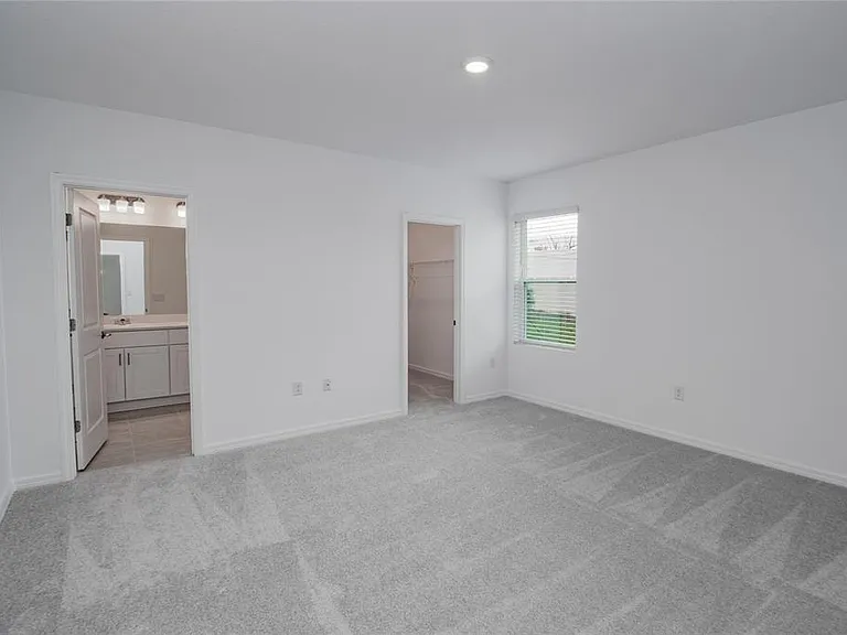 2068 Babbling Brook Blvd — Photo 11