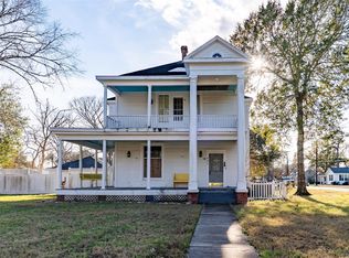 401 Hanover St, Edna, TX 77957