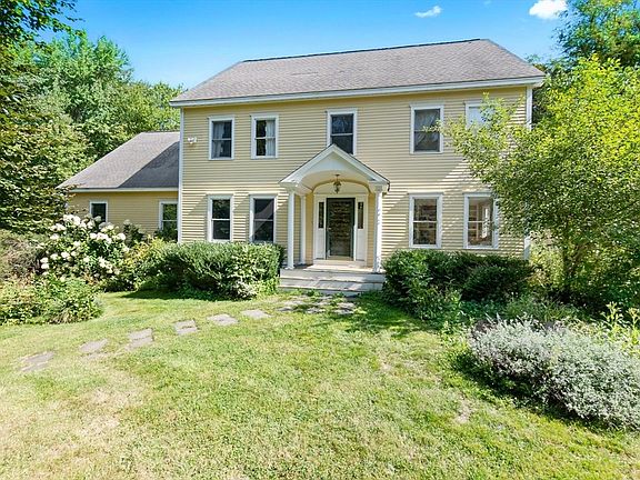 2nd image of 11 Davis Ln