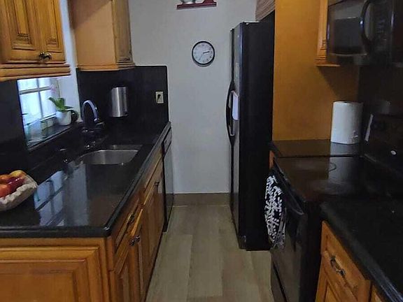 3rd image of 1435 NE 182nd Street