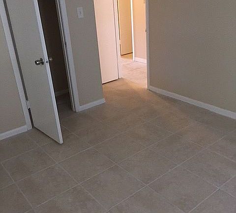 5th image of 3715 Pembrook Dr