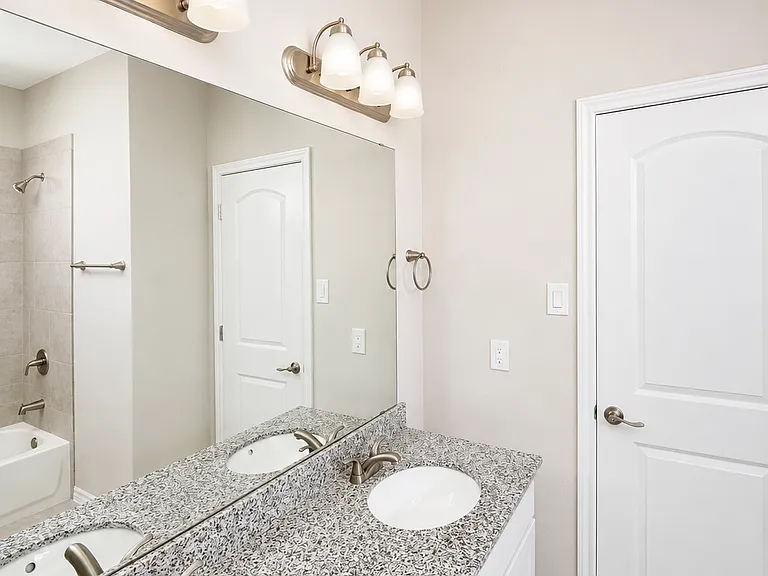 448 Northwood Dr — Photo 7