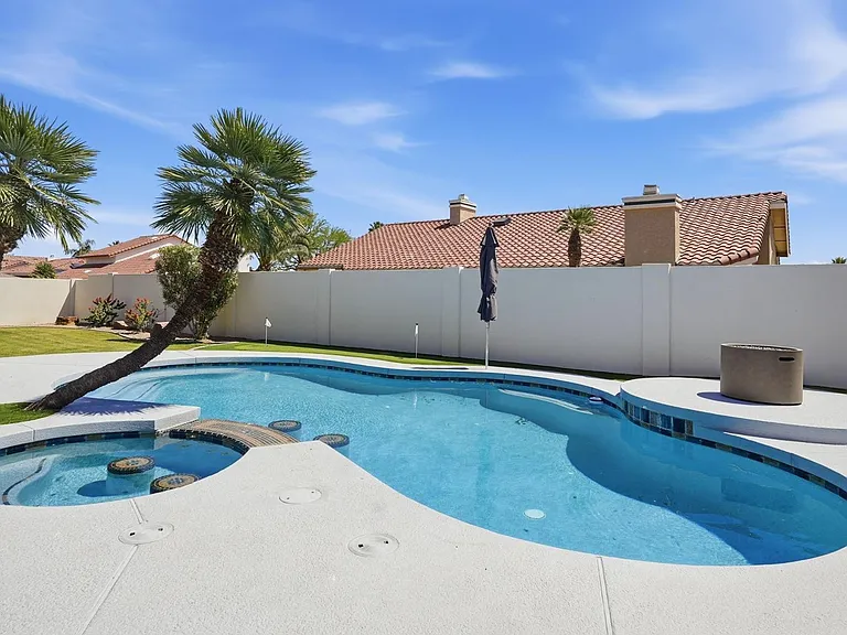 5623 E Claire Dr — Photo 44