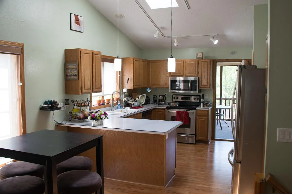 Kitchen - 161 Westside Dr