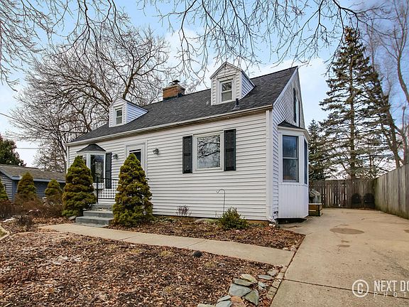 3rd image of 1151 Idema Dr SE
