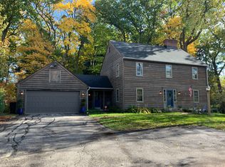 6440 N Santa Monica Blvd, Fox Point, WI 53217