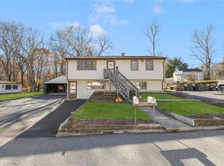 9-11 Regent St, Coventry, RI 02816