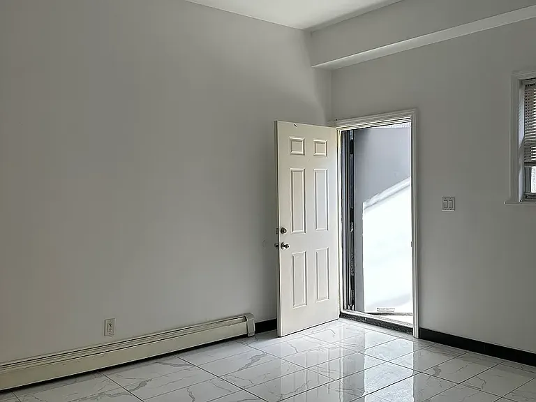 85-110 66th Ave #1 — Photo 8