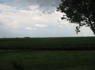 Spruce Lynn St, Weldon, IL 61882