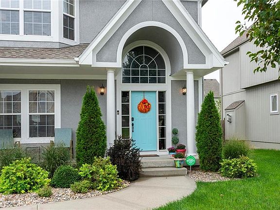 3rd image of 707 SW 34th St
