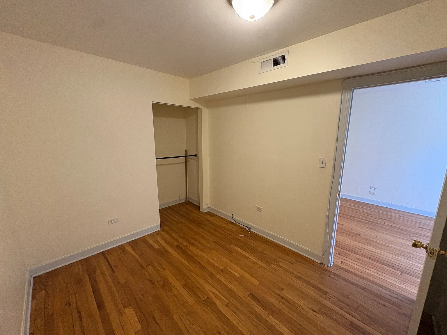 2 bed, 1200 sqft, $2,295 — Photo 4