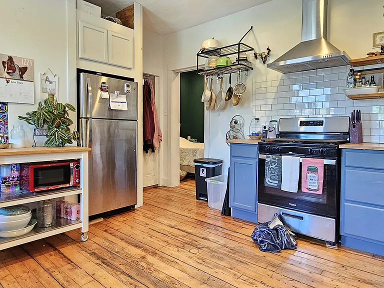 27 Cowper Ct #3 — Photo 5