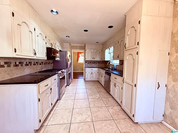 5th image of 3448 Hurricane Rd